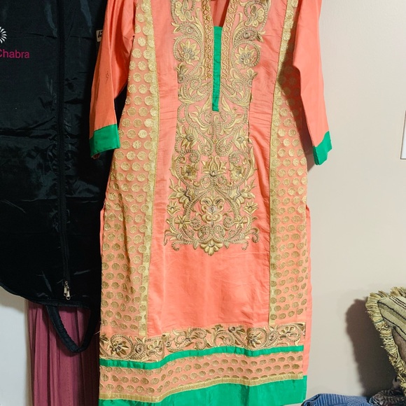 Lehngas and punjabi suit for sale - Picture 9 of 9